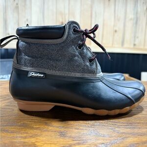 Skechers Black and Gray Duck Boots